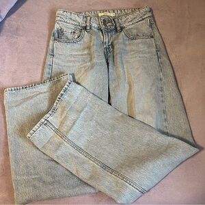 Levi's superlow jeans